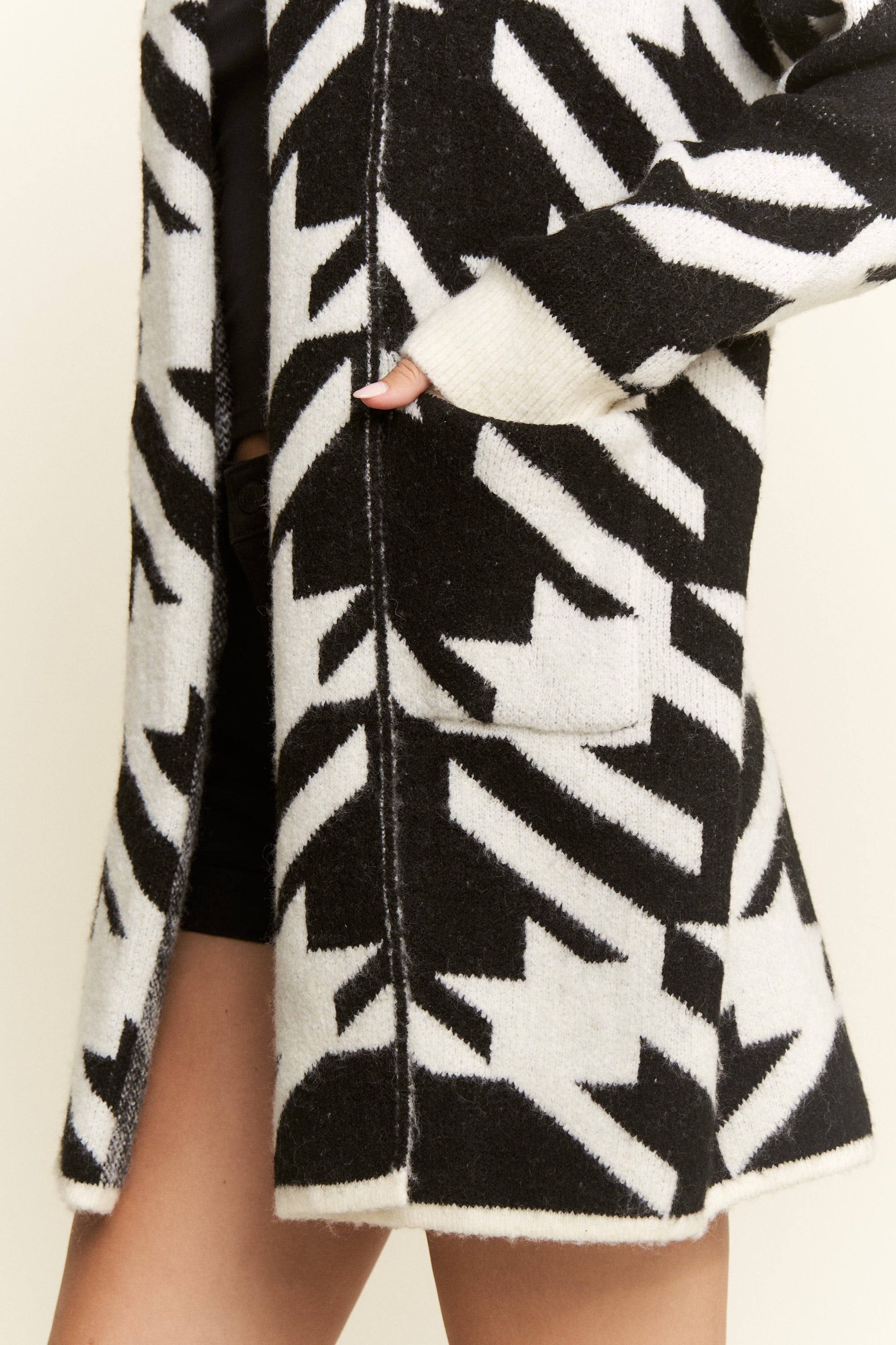 Oversized Houndstooth Cardigan- 2 Colors